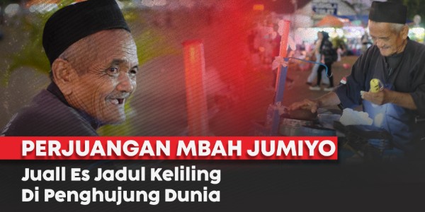 Bantu Mbah Jumiyo Jualan Es Lilin Meski Kaki Sudah Goyah